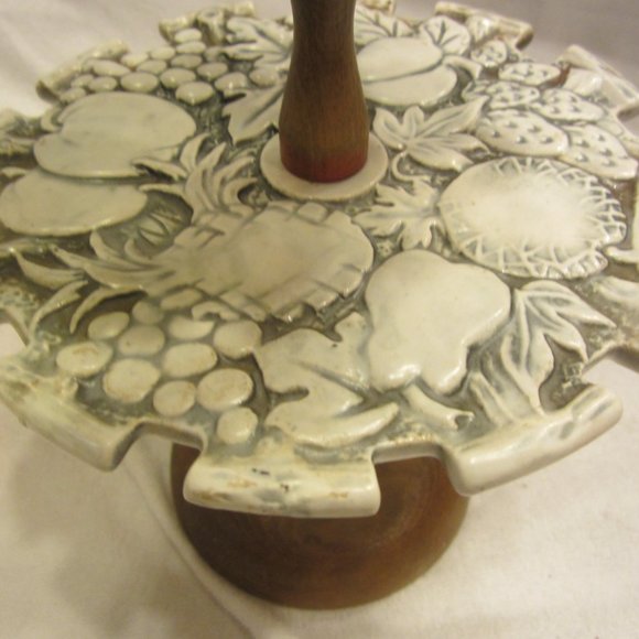 VTG 60'S DOUBLE TIERED TRAY SERVER OR COLLECTIBLE SPOON DISPLAY CADDY - Picture 3 of 7